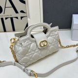 Dior New Fashion Lingge Mini Handbag Chain Crossbody Bag Size: 18.5x8.5x13 CM