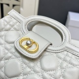 Dior New Fashion Lingge Mini Handbag Chain Crossbody Bag Size: 18.5x8.5x13 CM