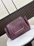 Loewe New Fashion Leather Handbag Size: 28.5 x 11 x 23 CM