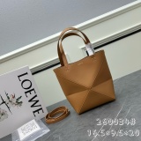 Loewe New Fashion Foldable Leather Handbag Crossbody Bag Size: 16.5x9.5x20 CM