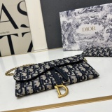 Dior New Classic Logo Printed Flip Chain Crossbody Bag Size: 19 x 9 x 3 CM