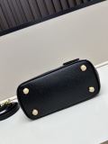 Prada New Classic Triangle Logo Handbag Diagonal Cross Bag Size: 20x15x9.5 CM