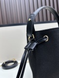 Versace New Classic Leather Logo Drawstring Bucket Bag Diagonal Span Bag