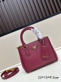 Prada New Classic Triangle Logo Handbag Diagonal Cross Bag Size: 20x15x9.5 CM