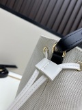 Versace New Classic Leather Logo Drawstring Bucket Bag Diagonal Span Bag