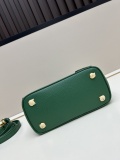Prada New Classic Triangle Logo Handbag Diagonal Cross Bag Size: 20x15x9.5 CM