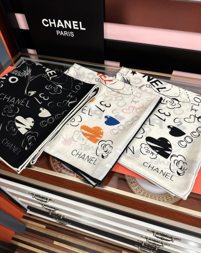 Chanel Fashion Versatile Graffiti Printed Cashmere Square Towel Size: 140 x 140 CM