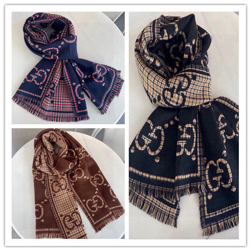Gucci New Classic Grid GG Jacquard Wool Scarf Size: 47x 180 CM