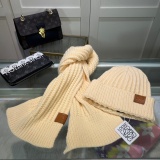 Loewe New Classic Versatile Knitted Scarf Hat Set