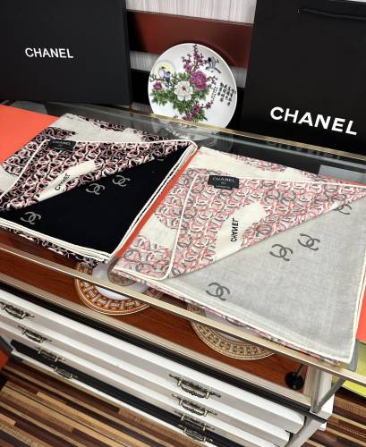 Chanel New Classic Double C Elegant Cashmere Square Towel Size: 140x 140 CM