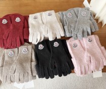 Moncler New Classic Versatile Flanged Wool Knitted Wool Hat Scarf Glove Set Moncler New Classic Versatile Flanged Wool Knitted Wool Hat Scarf Glove Set