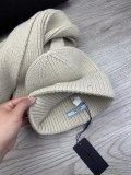 Prada New Couple Fashion Hot Diamond Hat Scarf Set