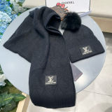 Louis Vuitton New Couple Fashion Versatile Fox Wool Ball Wool Hat Scarf Set
