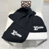 Louis Vuitton New Couple Classic Versatile Wool Hat Scarf Set