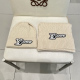 Louis Vuitton New Couple Classic Versatile Wool Hat Scarf Set