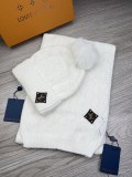 Louis Vuitton New Couple Fashion Versatile Ball Hat Scarf Set