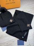 Louis Vuitton New Couple Fashion Versatile Ball Hat Scarf Set