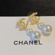 Chanel Fashion Full Diamond Double C Gourd Pearl Earrings