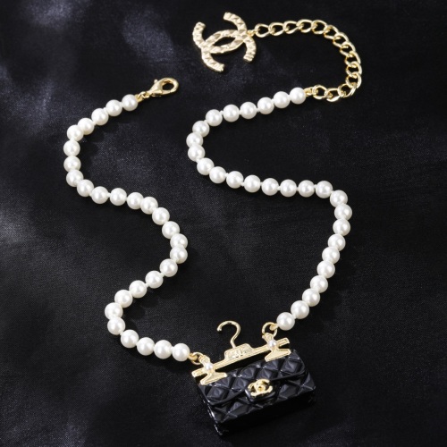 Chanel Fashion Bag Pearl Necklace