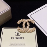 Chanel New Couple Fashion Pearl Versatile BroochChanel New Couple Fashion Pearl Versatile Brooch
