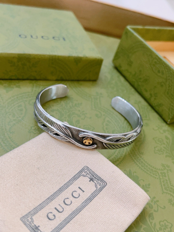 Gucci Classic Retro Silver Feather Bracelet Bracelet