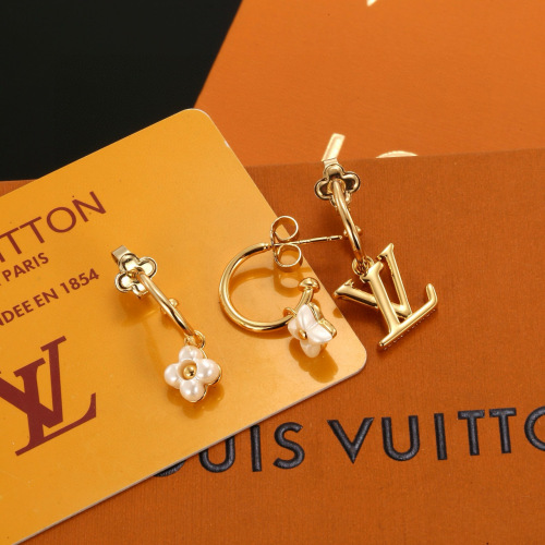 Louis Vuitton Classic Three Piece Clover Letter Earrings Set