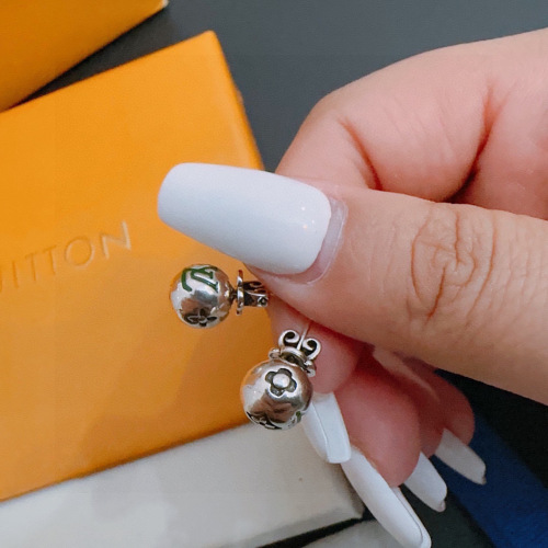 Louis Vuitton Classic Retro Silver Earnail