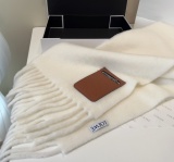 Loewe Fashion Leather Mouth Bag Hairy Scarf Size: 40 x 185 CM