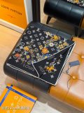 Louis Vuitton Elegant Smile Flower Double Sided Cashmere Shawl Square Towel Size: 140 x 140 CM