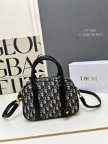 Dior Classic Logo Printed Bowling Bag Crossover Bag Size: 25 x 16 x 9.5 CM Dior Classic Logo Printed Bowling Bag Crossover Bag Size: 25 x 16 x 9.5 CM