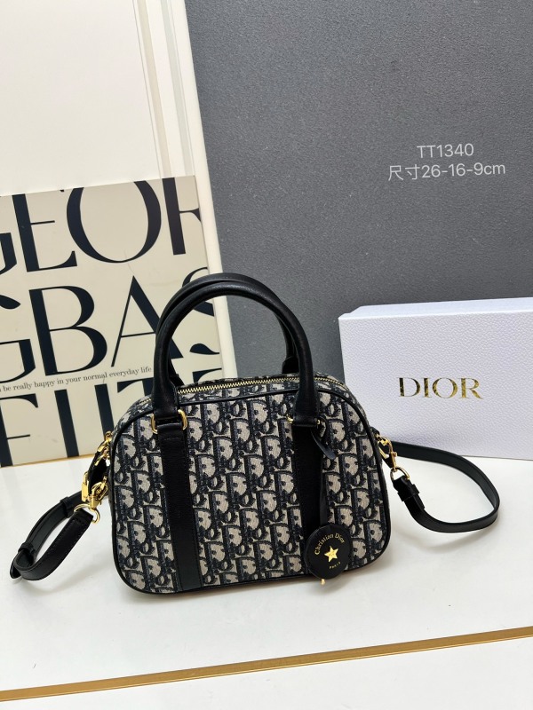 Dior Classic Logo Printed Bowling Bag Crossover Bag Size: 25 x 16 x 9.5 CM