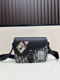 Dior Fashion Embroidered Flip Saddle Bag Crossbody Bag Size: 24 x 18 x 7 CM