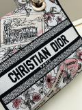 Dior Fashion Embroidered Handbag Diagonal Cross Bag Size: 24 x 20 x 11 CM
