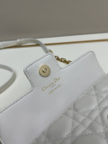 Dior Fashion Mini Lingge Sheepskin Chain Bag Crossbody Bag Size: 21 x 11.5 x 4.5 CM