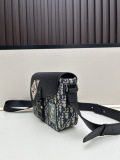 Dior Fashion Embroidered Flip Saddle Bag Crossbody Bag Size: 24 x 18 x 7 CM