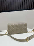Dior Fashion Mini Lingge Sheepskin Chain Bag Crossbody Bag Size: 21 x 11.5 x 4.5 CM
