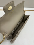 Dior Fashion Mini Lingge Sheepskin Chain Bag Crossbody Bag Size: 21 x 11.5 x 4.5 CM