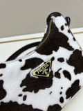 Prada New Fashion Milk Bag Handbag Crossbody Bag Size: 22 CM