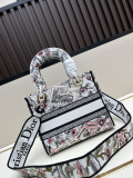 Dior Fashion Embroidered Handbag Diagonal Cross Bag Size: 24 x 20 x 11 CM
