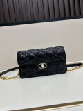 Dior Fashion Mini Lingge Sheepskin Chain Bag Crossbody Bag Size: 21 x 11.5 x 4.5 CM