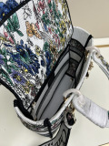 Dior Fashion Embroidered Handbag Diagonal Cross Bag Size: 24 x 20 x 11 CM