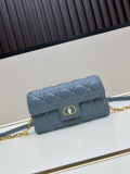 Dior Fashion Mini Lingge Sheepskin Chain Bag Crossbody Bag Size: 21 x 11.5 x 4.5 CM