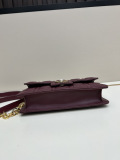 Dior Fashion Mini Lingge Sheepskin Chain Bag Crossbody Bag Size: 21 x 11.5 x 4.5 CM