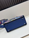 Dior Fashion Embroidered Handbag Diagonal Cross Bag Size: 24 x 20 x 11 CM