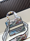 Dior Fashion Embroidered Handbag Diagonal Cross Bag Size: 24 x 20 x 11 CM
