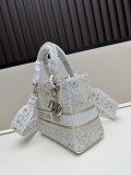 Dior Fashion Embroidered Handbag Diagonal Cross Bag Size: 24 x 20 x 11 CM