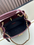 Chanel Fashion Color Contrast Splicing Chain Handbag Bucket Bag Size: 33 x 29 x 12 CM