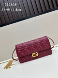 Fendi New Classic FF Flip Shoulder Bag Chain Crossbody Bag Size: 21 x 5 x 11.5 CM