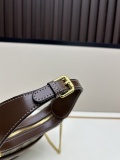 Gucci Classic GG Mini Underarm Bag Crossbody Bag Size: 22 x 12.5 x 5 CM