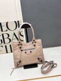 Balenciaga New Fashion Mini Motorcycle Bag Diagonal Span Bag Size: 25.9x21x7.8 CM